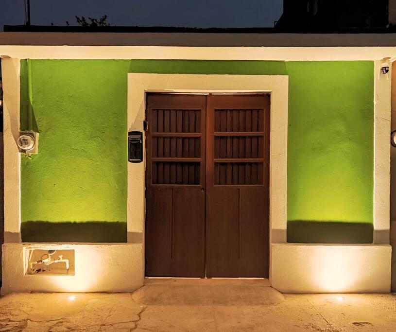 Casa Colibri Con Alberca En El Centro Lägenhet Mérida Exteriör bild