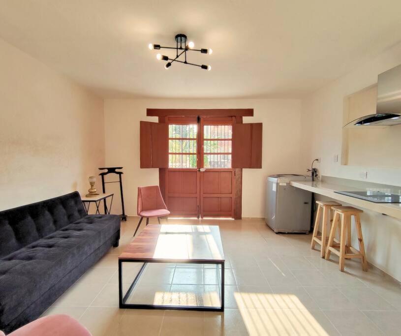 Casa Colibri Con Alberca En El Centro Lägenhet Mérida Exteriör bild